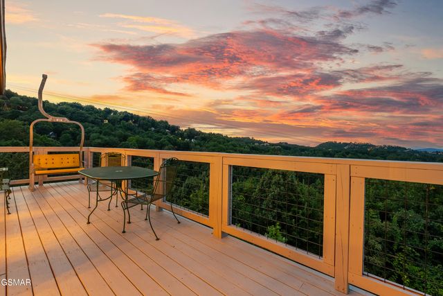 1839 Zurich Court, Gatlinburg, TN 37738