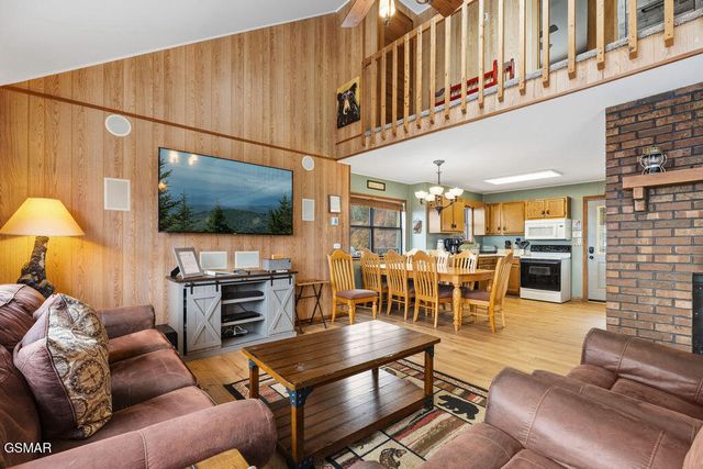 1839 Zurich Court, Gatlinburg, TN 37738