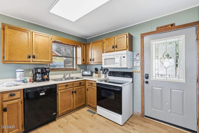 1839 Zurich Court, Gatlinburg, TN 37738