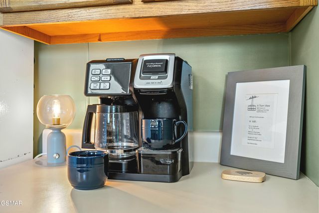 1839 Zurich Court, Gatlinburg, TN 37738