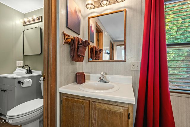 1839 Zurich Court, Gatlinburg, TN 37738