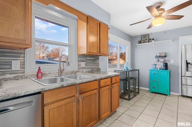 53 ROSARIA Road, Springfield, IL 62702