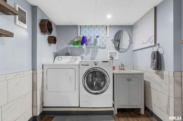 53 ROSARIA Road, Springfield, IL 62702