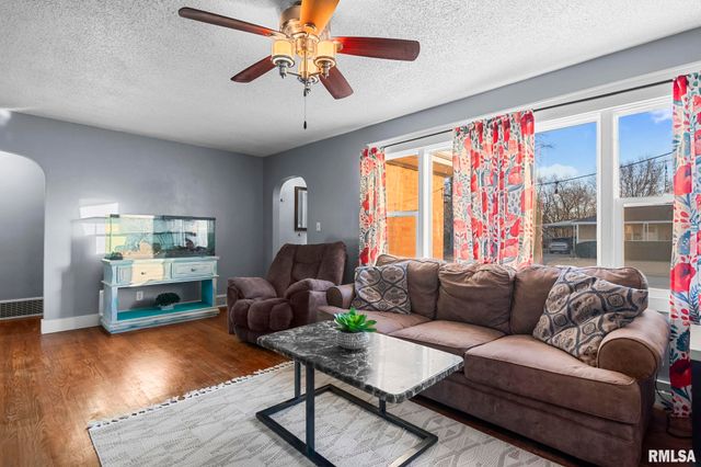 53 ROSARIA Road, Springfield, IL 62702