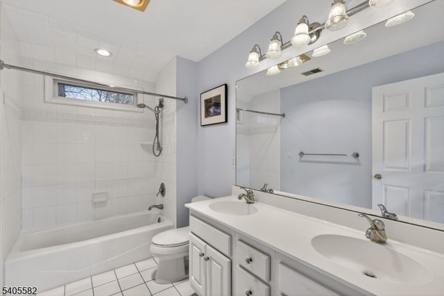 101 Parker Rd, Greenwich Twp., NJ 08804