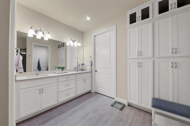 5099 FLAG STREET, Sarasota, FL 34232