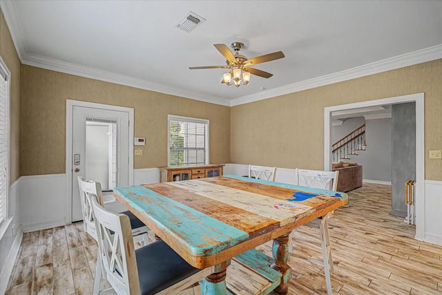 410 Crestwood Drive, El Lago, TX 77586