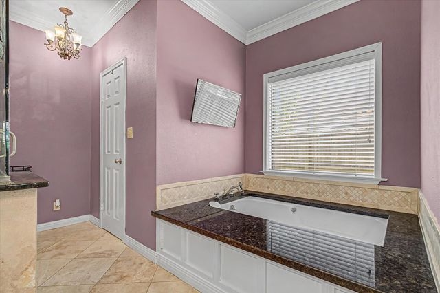 410 Crestwood Drive, El Lago, TX 77586