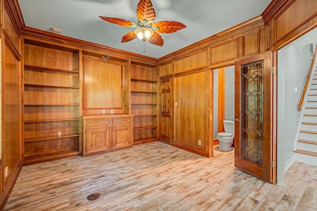 410 Crestwood Drive, El Lago, TX 77586