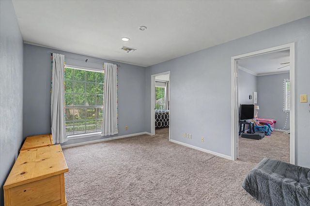 410 Crestwood Drive, El Lago, TX 77586