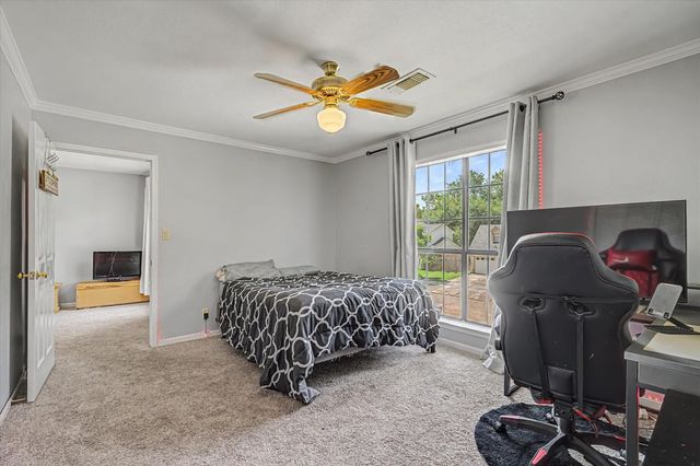 410 Crestwood Drive, El Lago, TX 77586