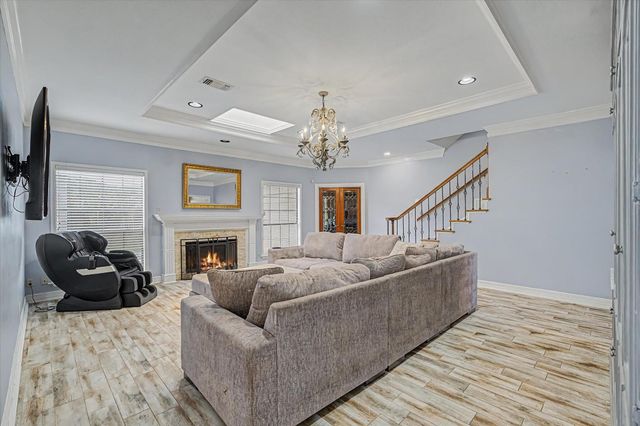 410 Crestwood Drive, El Lago, TX 77586