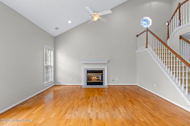 15629 Beckley Hills Dr, Louisville, KY 40245