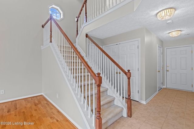 15629 Beckley Hills Dr, Louisville, KY 40245