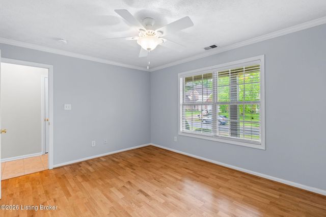 15629 Beckley Hills Dr, Louisville, KY 40245