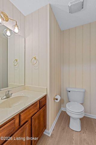 15629 Beckley Hills Dr, Louisville, KY 40245