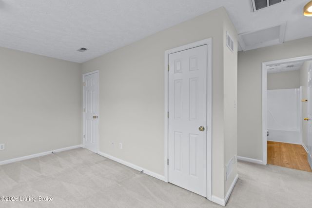 15629 Beckley Hills Dr, Louisville, KY 40245
