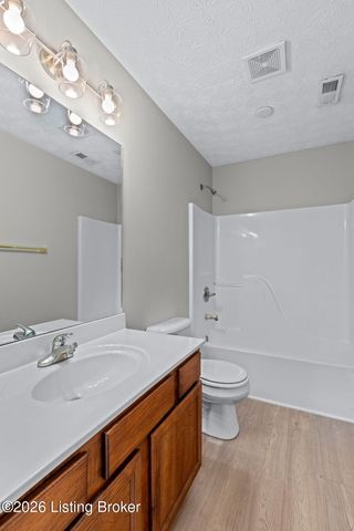 15629 Beckley Hills Dr, Louisville, KY 40245