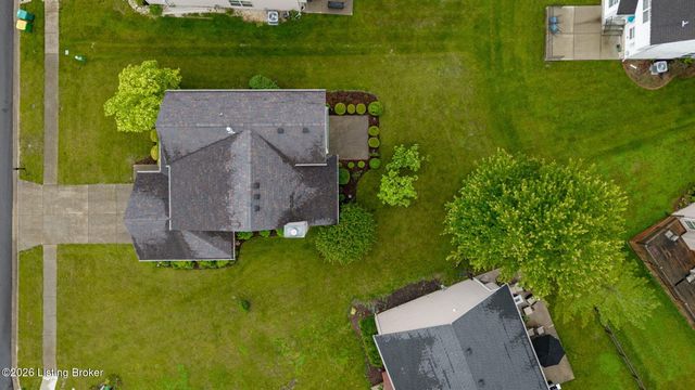 15629 Beckley Hills Dr, Louisville, KY 40245