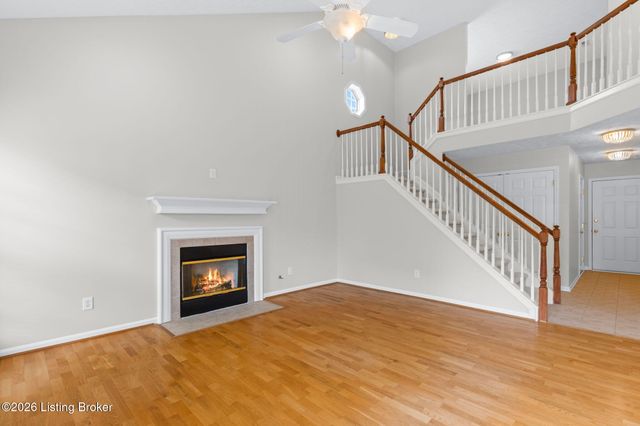 15629 Beckley Hills Dr, Louisville, KY 40245