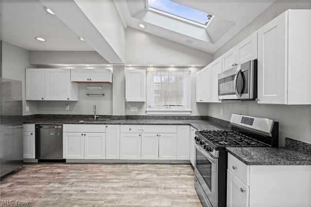 3326 Dellwood Road, Cleveland Heights, OH 44118