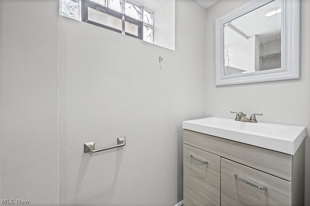 3326 Dellwood Road, Cleveland Heights, OH 44118