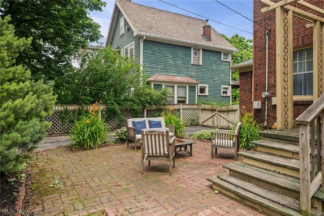 3326 Dellwood Road, Cleveland Heights, OH 44118