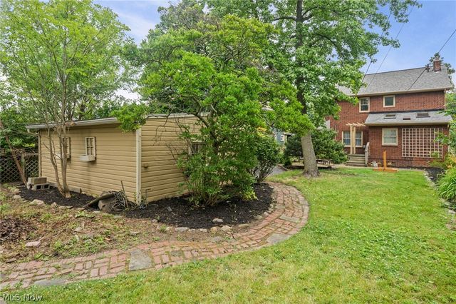 3326 Dellwood Road, Cleveland Heights, OH 44118
