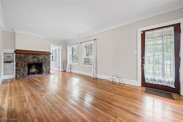 3326 Dellwood Road, Cleveland Heights, OH 44118