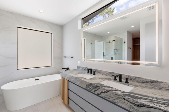 51 Huntsmans Horn Circle, The Woodlands, TX 77380