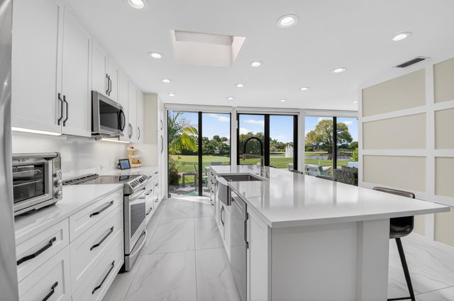 19530 Sawgrass Drive 1501, Boca Raton, FL 33434