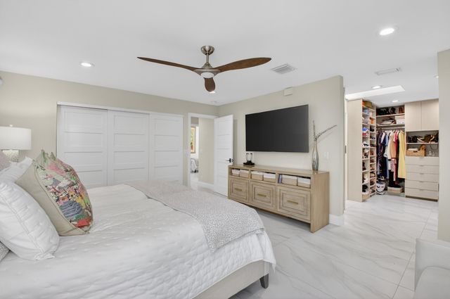 19530 Sawgrass Drive 1501, Boca Raton, FL 33434