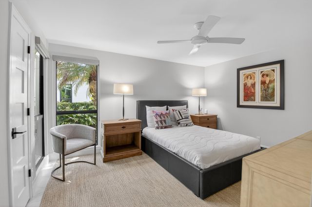 19530 Sawgrass Drive 1501, Boca Raton, FL 33434