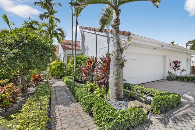 19530 Sawgrass Drive 1501, Boca Raton, FL 33434