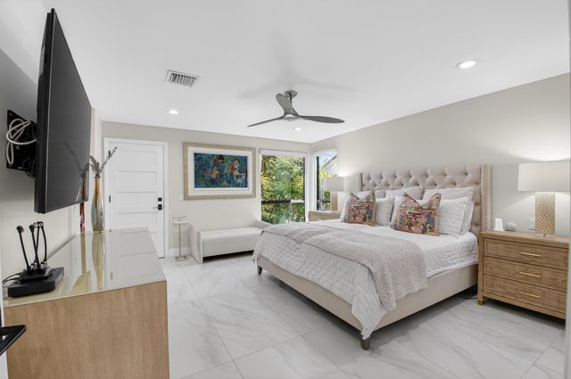 19530 Sawgrass Drive 1501, Boca Raton, FL 33434