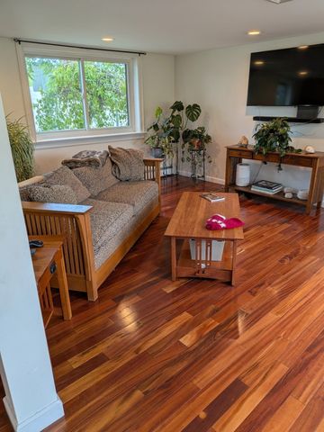 12 Andrews Street, Gloucester, MA 01930