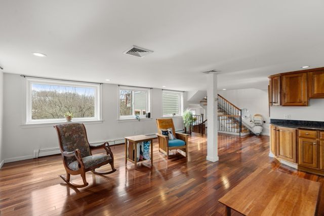 12 Andrews Street, Gloucester, MA 01930