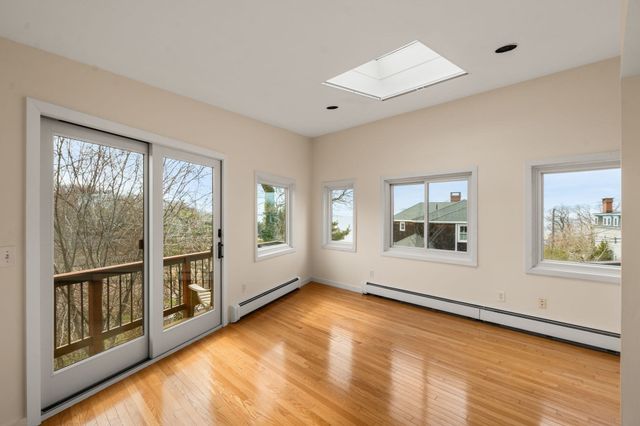 12 Andrews Street, Gloucester, MA 01930