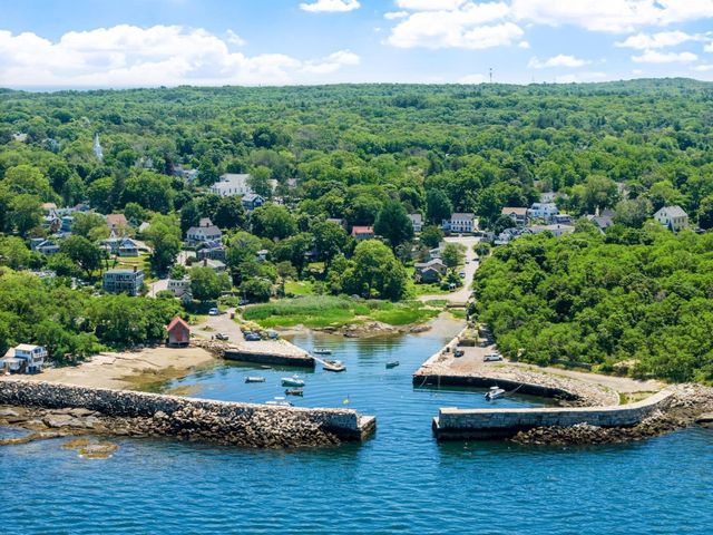 12 Andrews Street, Gloucester, MA 01930