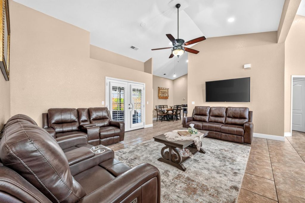 Image 5 of property listing at 1450 Nelson Boulevard, Selma, CA 93662