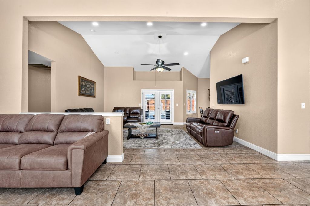 Image 8 of property listing at 1450 Nelson Boulevard, Selma, CA 93662