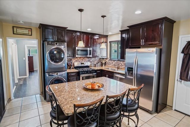 41537 47th Street W, Lancaster, CA 93536
