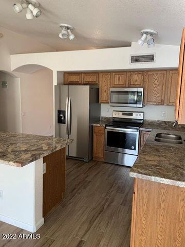 18207 N 5th Avenue, Phoenix, AZ 85023