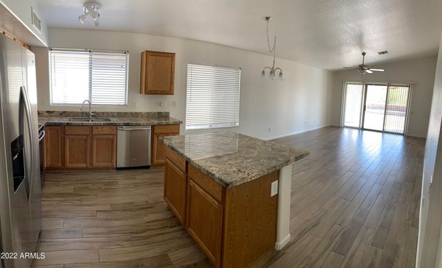 18207 N 5th Avenue, Phoenix, AZ 85023