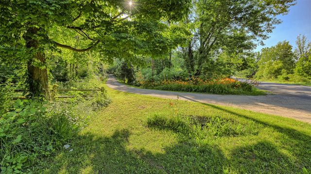 11678 E Grand River Avenue, Portland, MI 48875