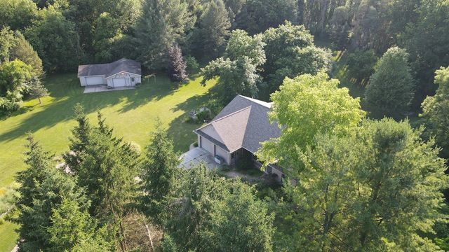 11678 E Grand River Avenue, Portland, MI 48875