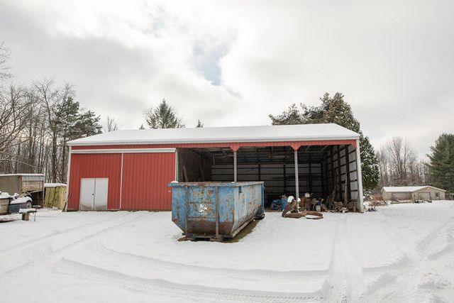 11678 E Grand River Avenue, Portland, MI 48875