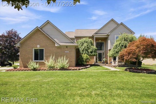 50443 Middle River Drive, Macomb Township, MI 48044