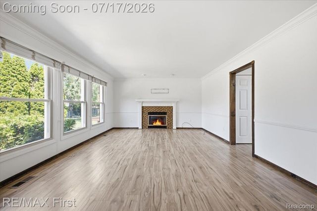 50443 Middle River Drive, Macomb Township, MI 48044