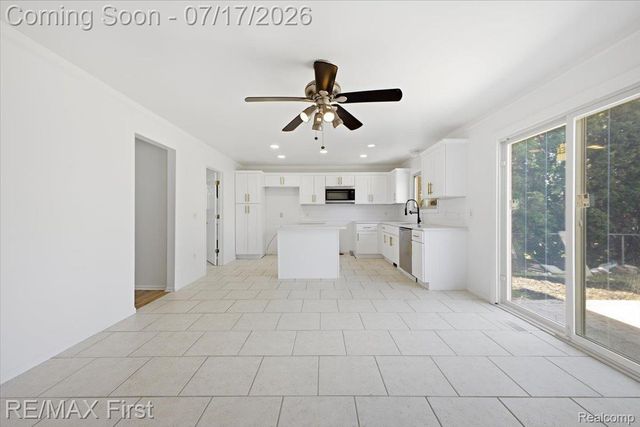 50443 Middle River Drive, Macomb Township, MI 48044